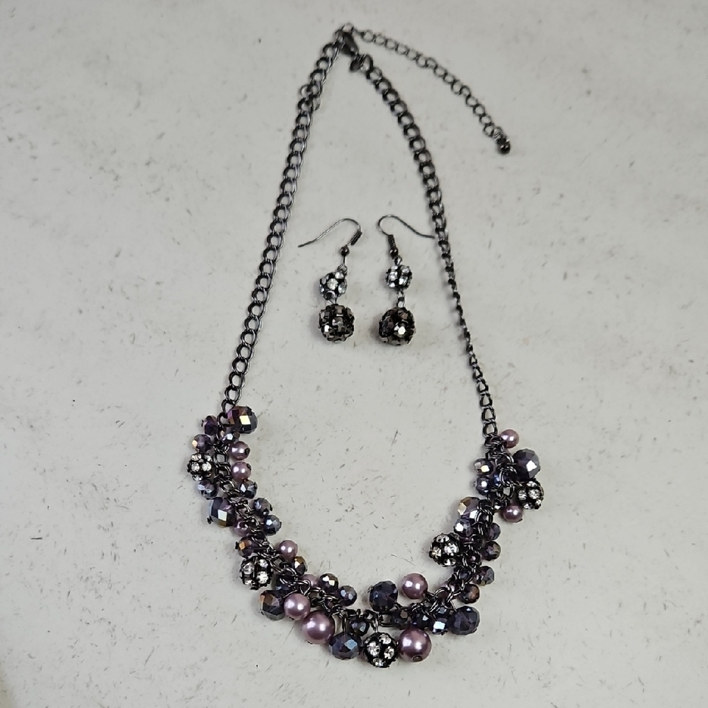 Elegant Purple and Silver Necklace and Earring Set